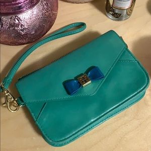 Tory Burch Bow Smart Phone Wristlet - Green